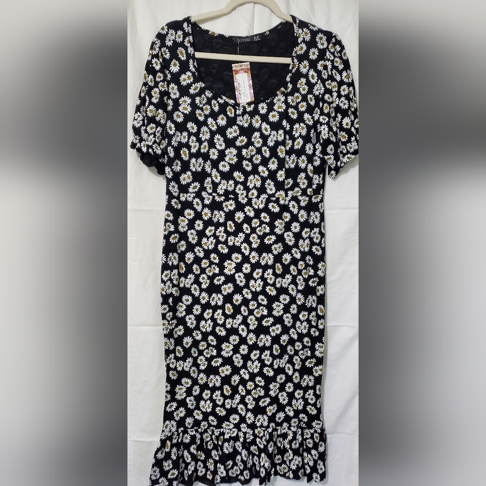 Boohoo Black and White Floral Dress